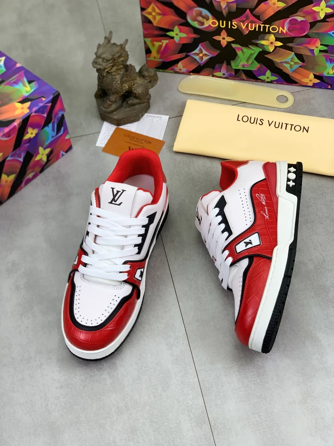 Men's men's shoes 💰P560 new style 💶【LOUIS VUITTON) (original order) new style 🍀LV Louis Vuitton *——LV classic trendy shoes! Made of imported original cowhide and water-dyed cowhide lining. The latest original wear-resistant rubber combination outsole! High quality products! Multiple colors available, code number: 38-46